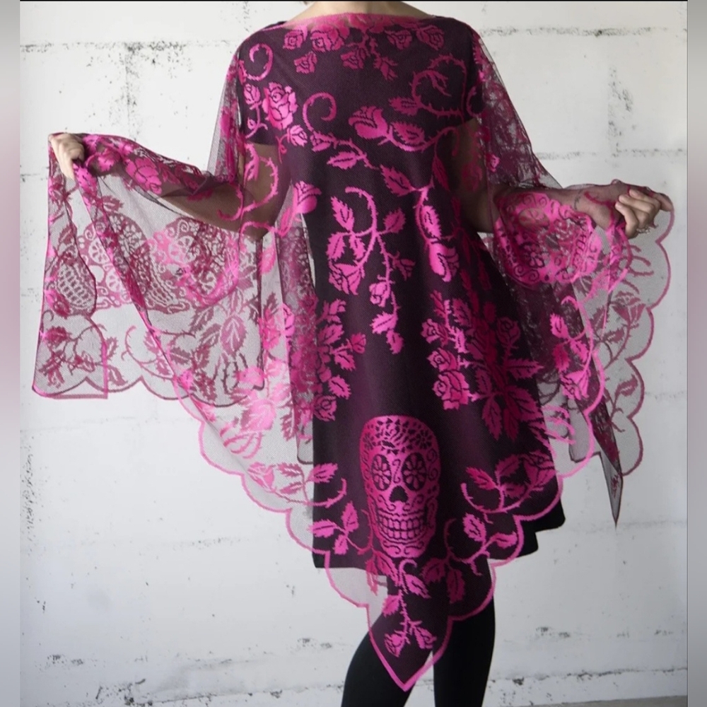 Heritage lace magenta pink lace sugar skull roses vines graphic mesh poncho NWT